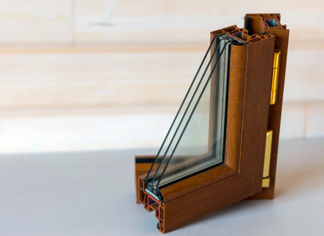 Installation de fenêtre en bois sur mesure Saint-Saturnin-lès-Avignon